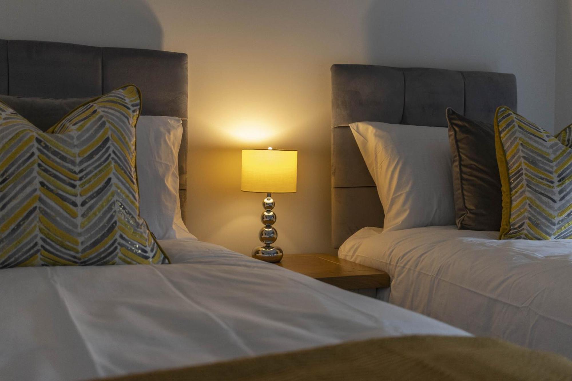Linacre 11 - Modern 2 Bed Behind The Cathedral With Free Parking And Fast Wifi Exeter Exterior foto